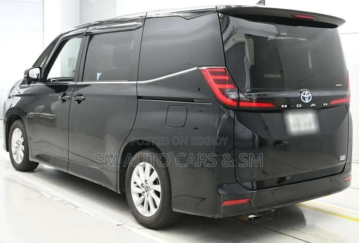 Toyota Noah 2022 Black