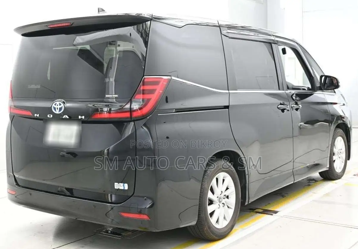 Toyota Noah 2022 Black