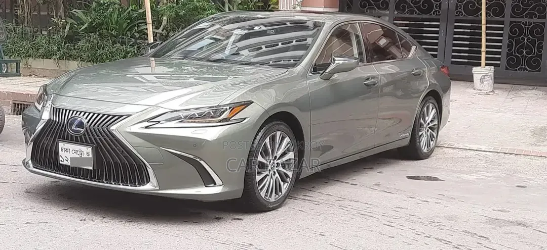 Lexus ES 300H Luxury FWD 2019 Green