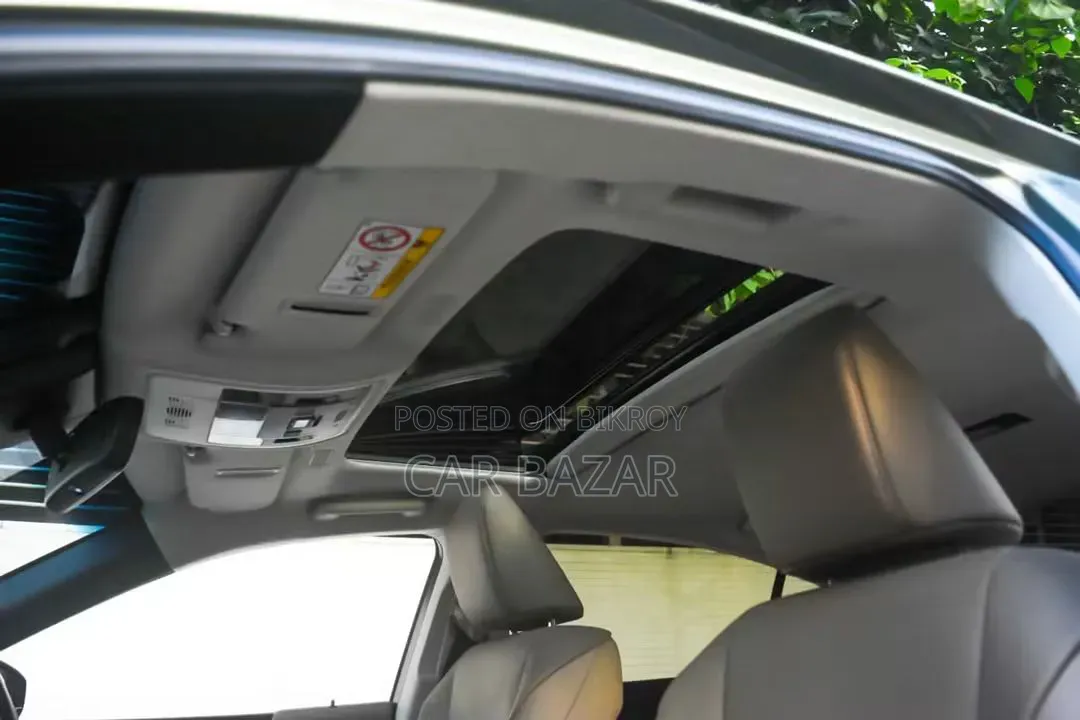 Lexus ES 300H Luxury FWD 2019 Green