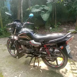 রানার কাইট + ১১০ ২০১৭ ব্ল্যাক