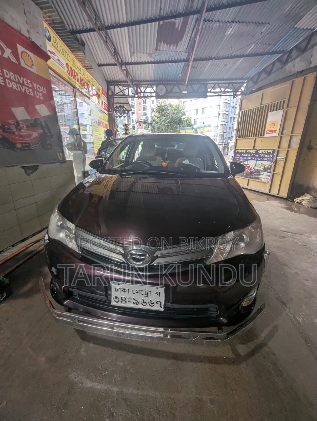 টয়োটা অ্যাক্সিও ২০১৩ মেরুন