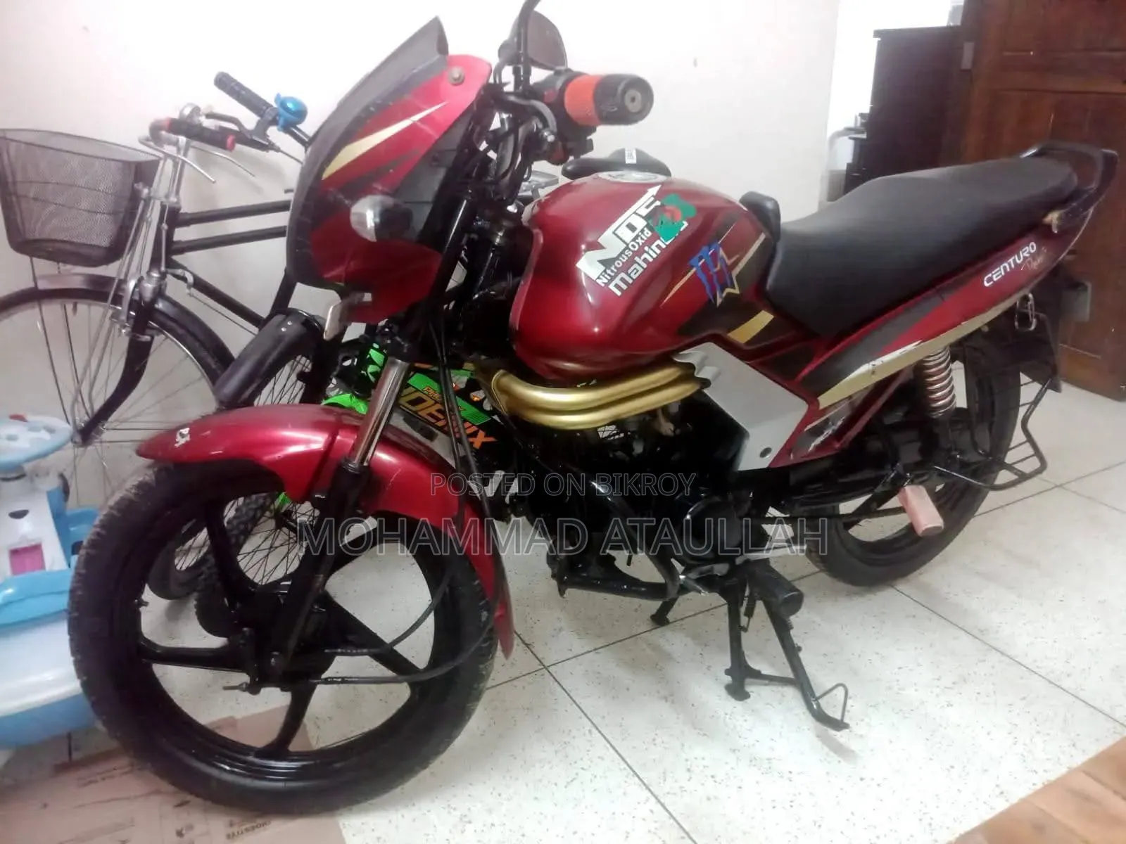 Mahindra Centuro 2021 Red