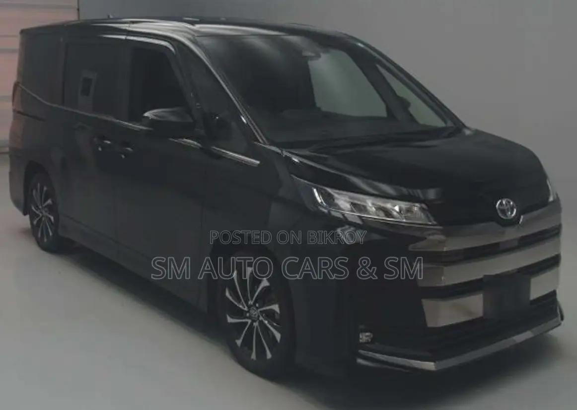 Toyota Noah 2022 Black