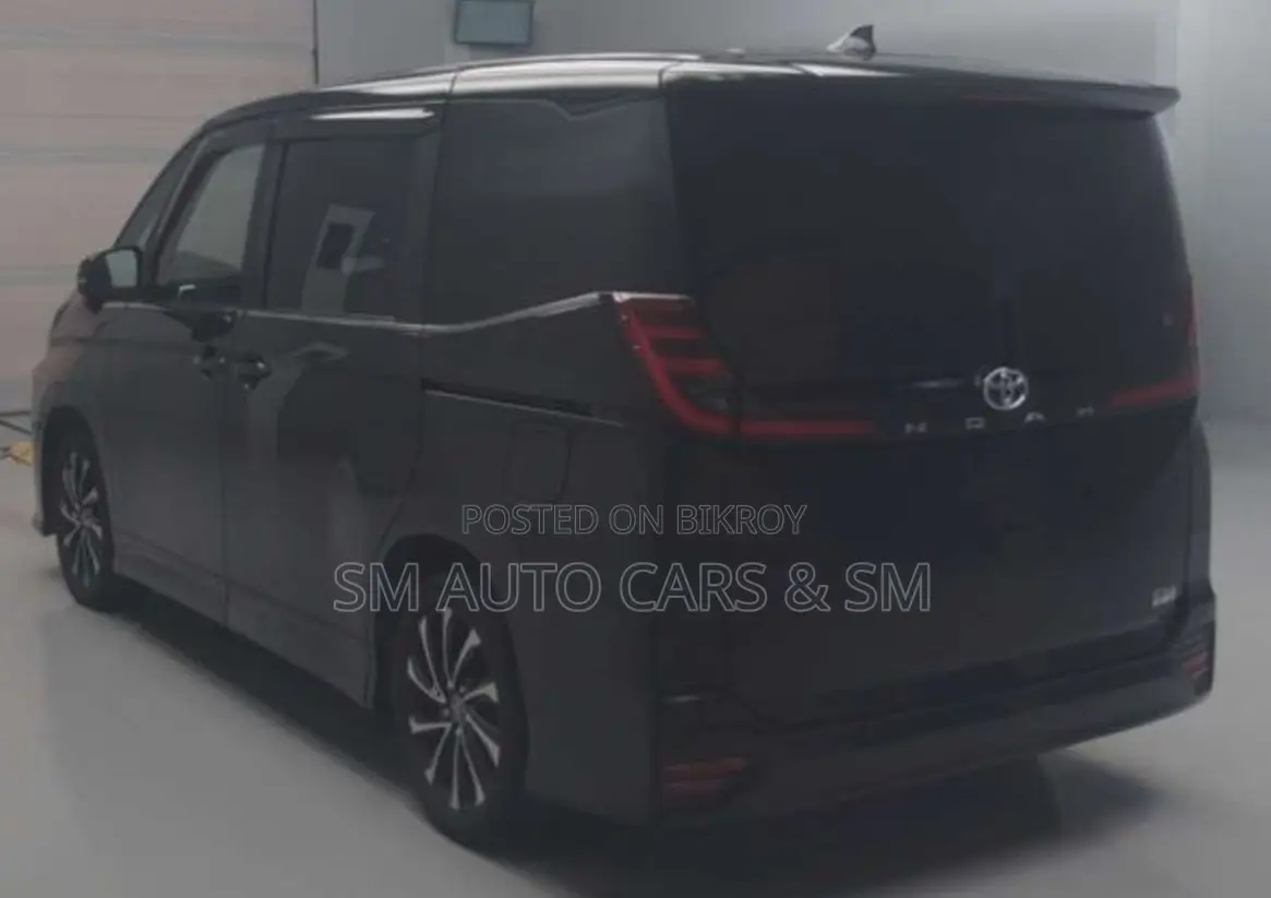 Toyota Noah 2022 Black