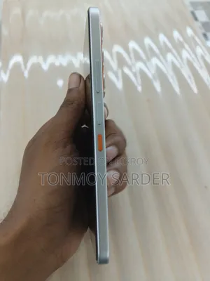 ইনফিনিক্স হট ৬০ প্রো ১২৮ জিবি রূপালী