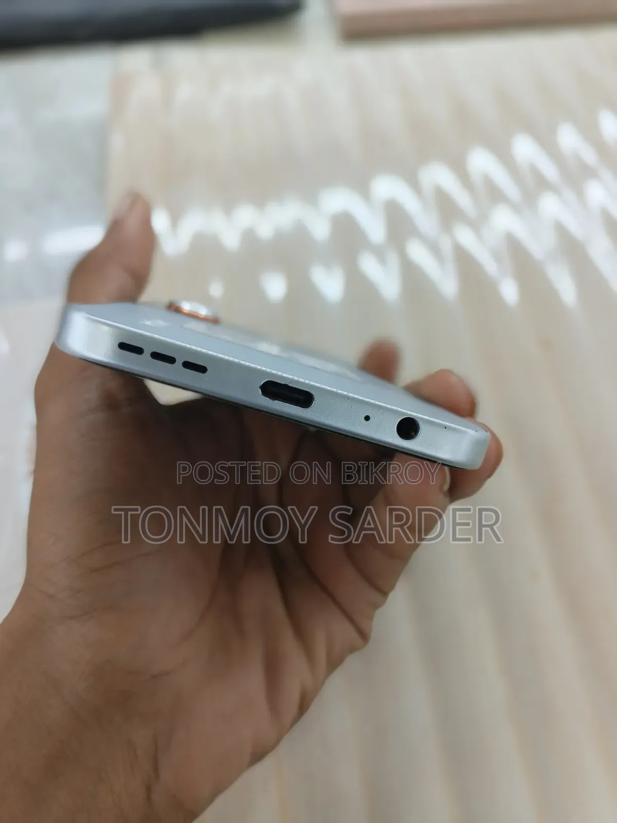 ইনফিনিক্স হট ৬০ প্রো ১২৮ জিবি রূপালী