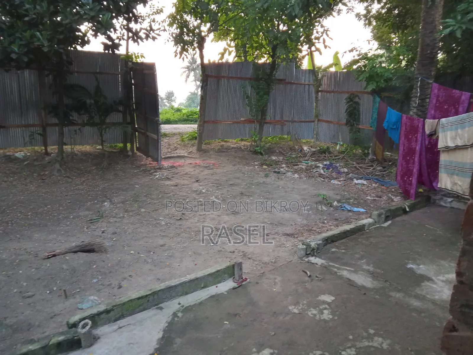 রূপসায় বাড়িসহ ২ বেডরুমের জায়গা বিক্রি হবে