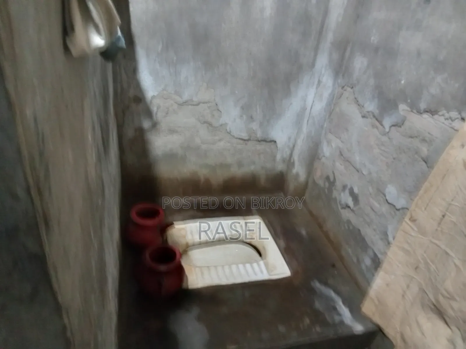 রূপসায় বাড়িসহ ২ বেডরুমের জায়গা বিক্রি হবে