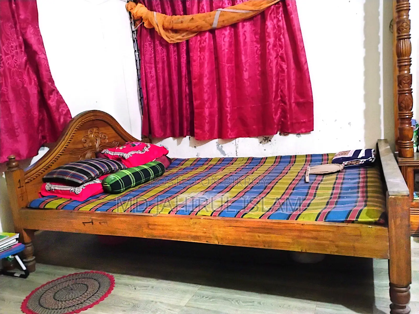 মেহগনি কাঠের খাট