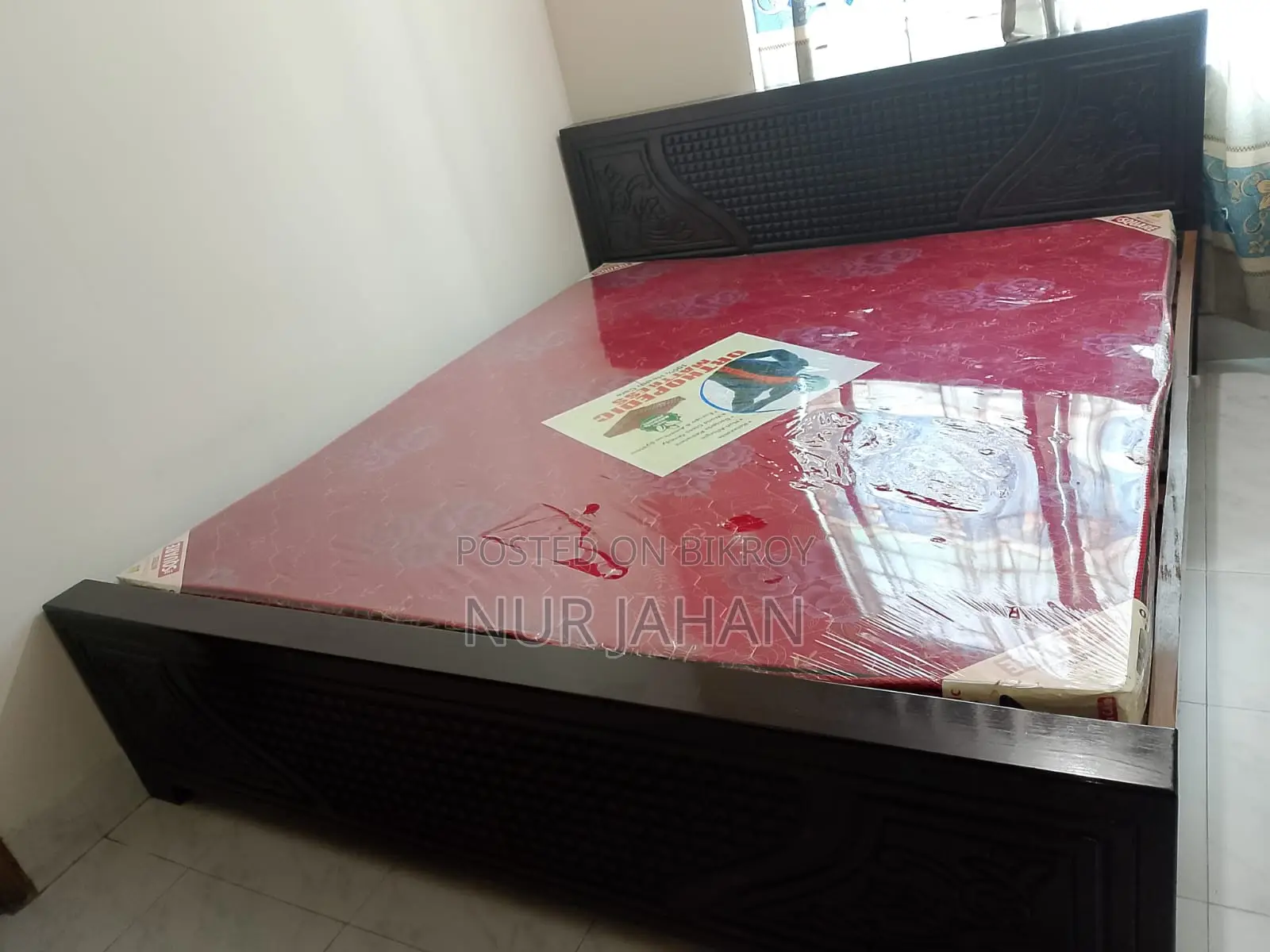 Used Double Bed With Mattress – Banasree