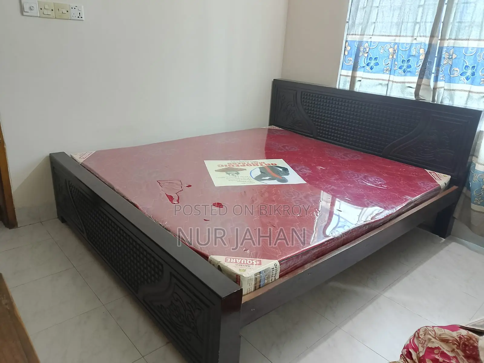 Used Double Bed With Mattress – Banasree