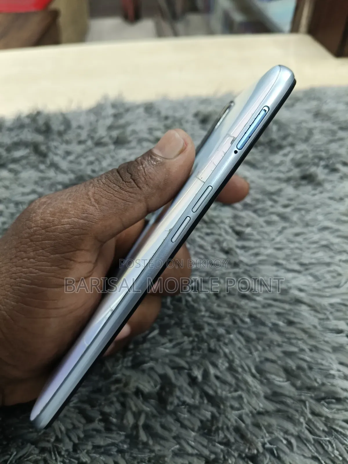 Realme 128 GB White