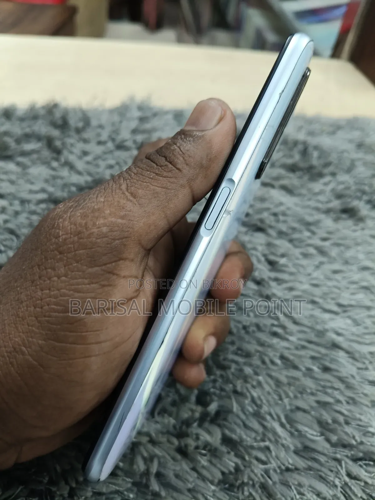 Realme 128 GB White