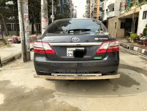 টয়োটা প্রিমিও ২০১৩ গ্রে