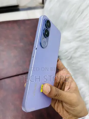 Vivo V70 256 GB Purple