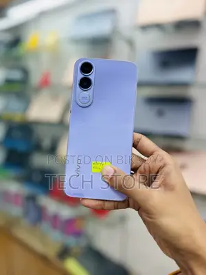 Vivo V70 256 GB Purple
