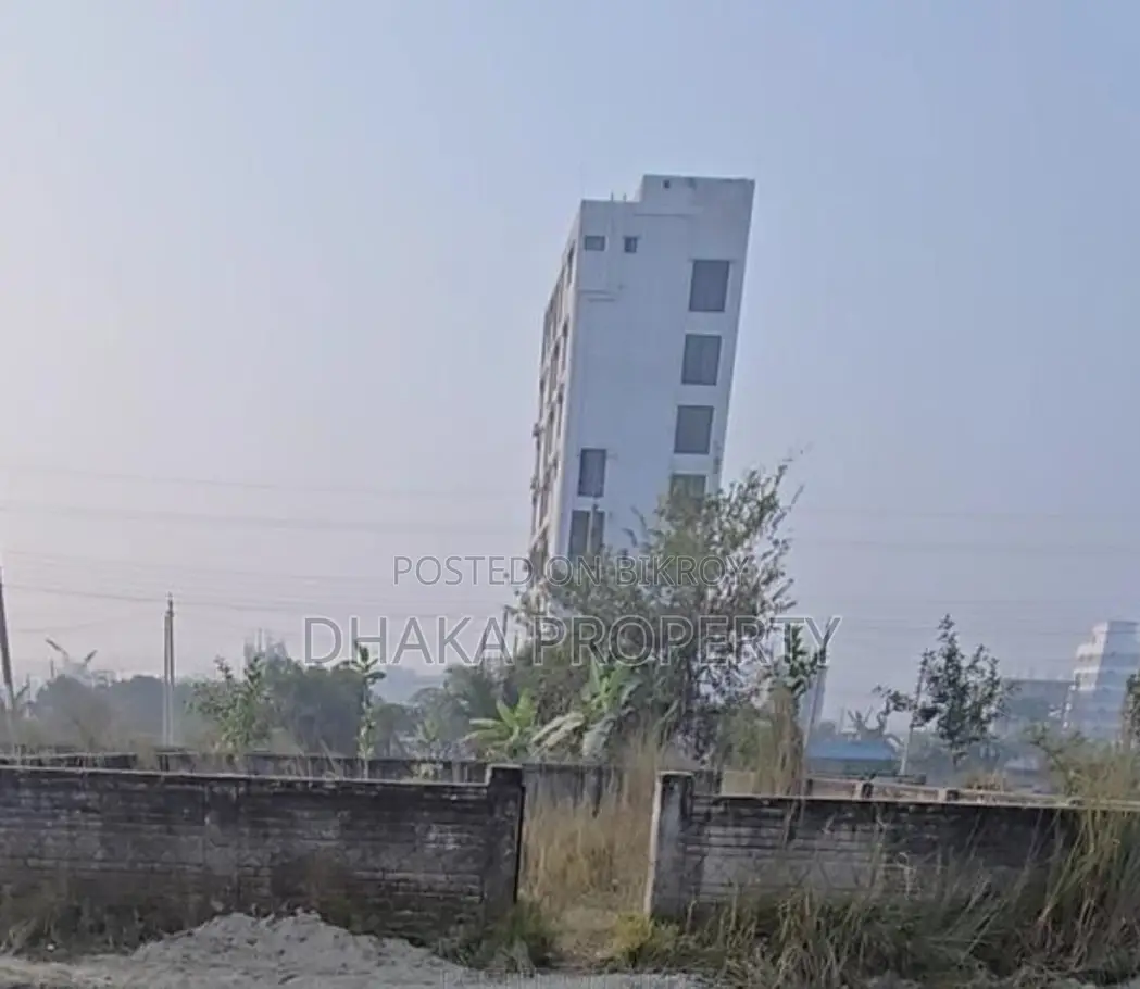 Metro Rail 3 Katha Park South at Sector-15/D