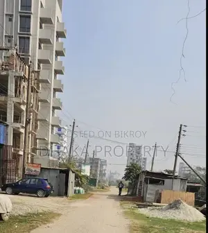30ft Road 3 Katha Park North at Sector-16/H
