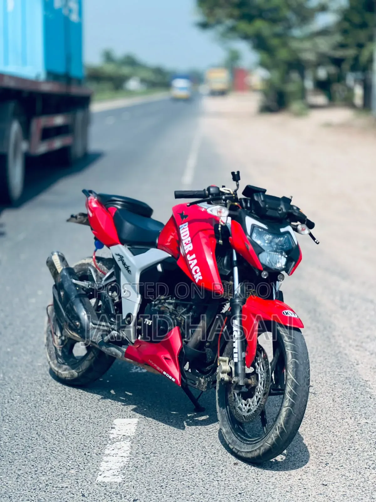 TVS Apache 160 4V 2022 Red