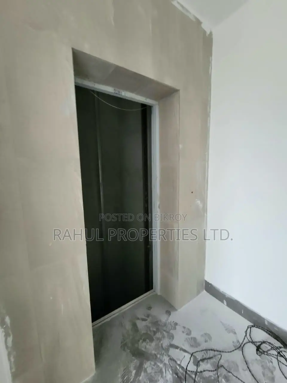 বাসুন্ধরায় ৩ বেডরুমের অ্যাপার্টমেন্ট বিক্রয়
