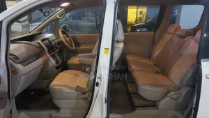 Toyota Noah 2.0 158hp AWD (8 Seater) 2012 Pearl