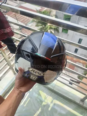 জেরা / নীরা হেলমেট