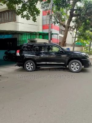 টয়োটা ল্যান্ড ক্রুয়েটার প্রাডো ২.৭ আই ২০১১ কালো
