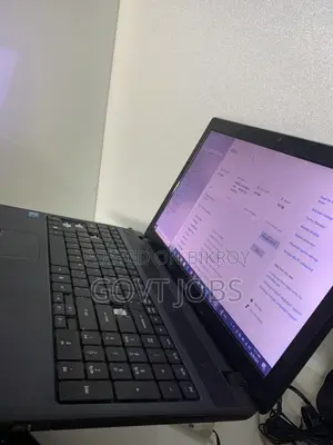 Laptop Acer Aspire 5733 6GB Intel Core i3 SSD 128GB