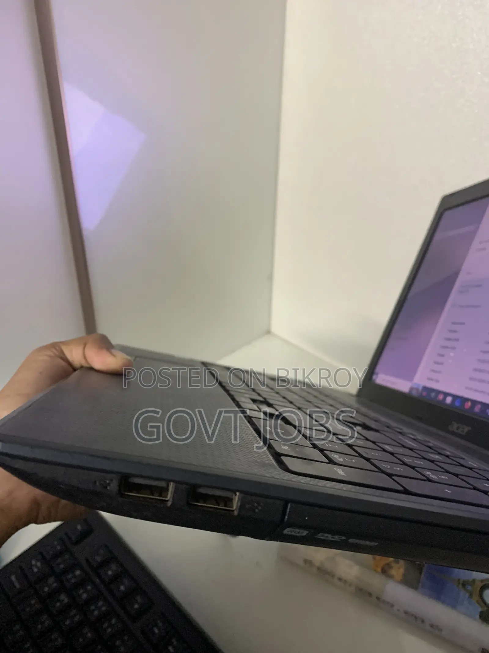 Laptop Acer Aspire 5733 6GB Intel Core i3 SSD 128GB