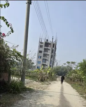 16/I Block 3 Katha South at Sector-16/I.