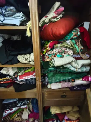 বার্মা টিক সেগুন কাঠের আলমারি।