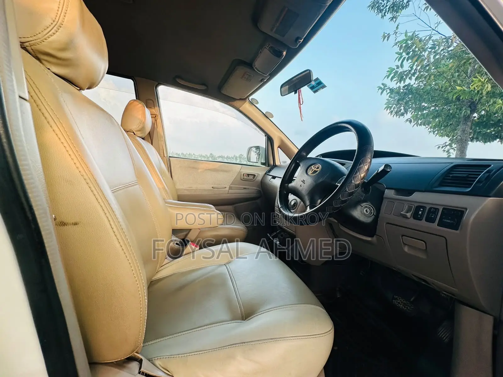 Toyota Noah 2003 White