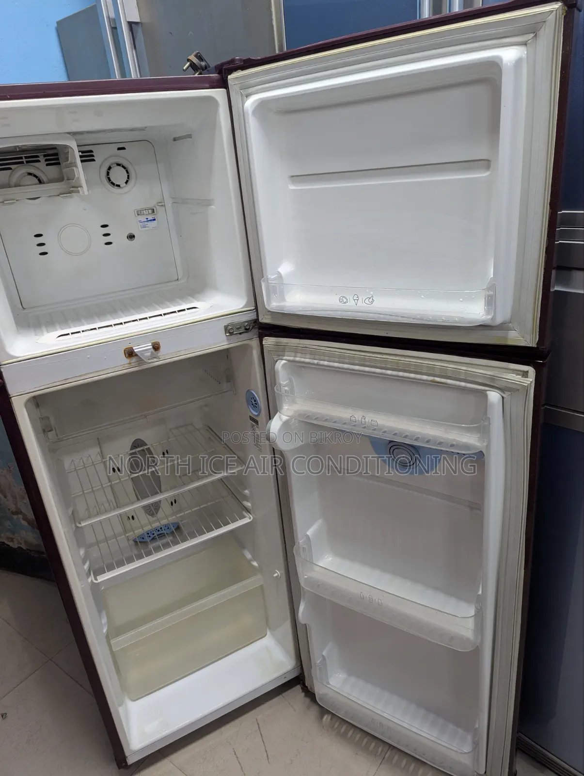 LG Red Colour Non Frost Fridge 235 Ltr.