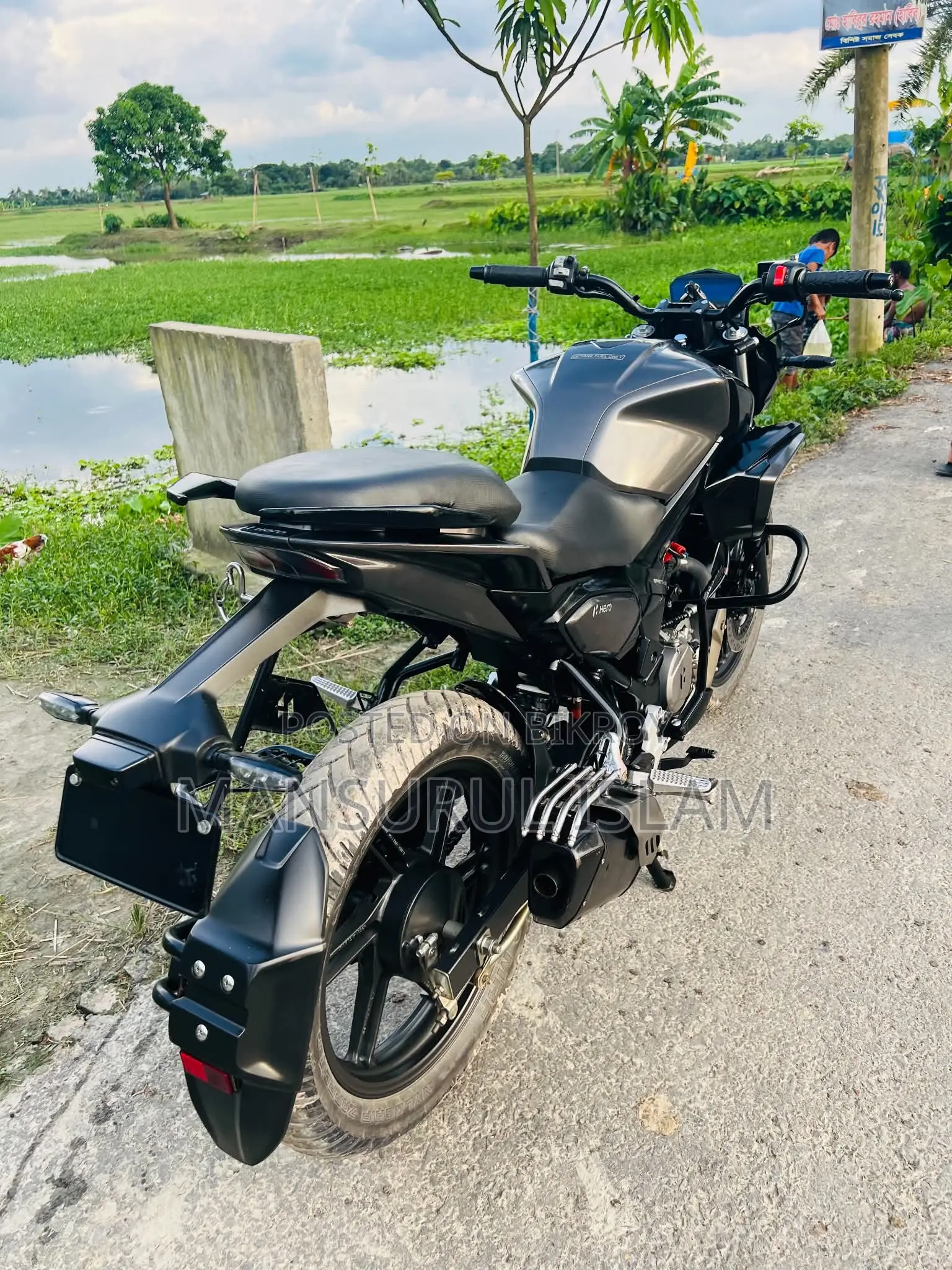 New Hero Xtreme 125R 2025 Black