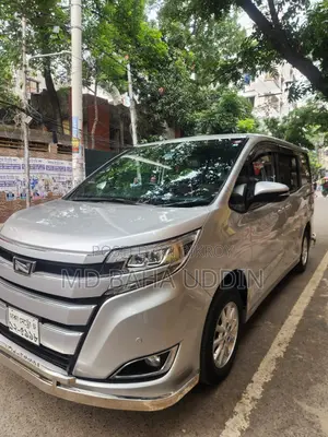 Toyota Noah 2.0 Front-Wheel Drive (8 Seater) 2019 Silver