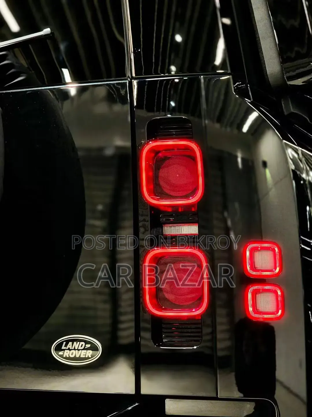 Land Rover Defender X-Dynamic SE 2023 Black
