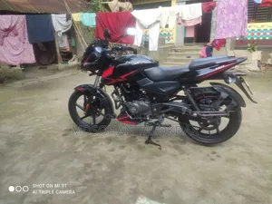 বাজাজ পালসার ১৫০ ২০২০ ব্ল্যাক