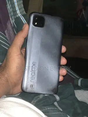 রিয়েলমি ৩২ জিবি
