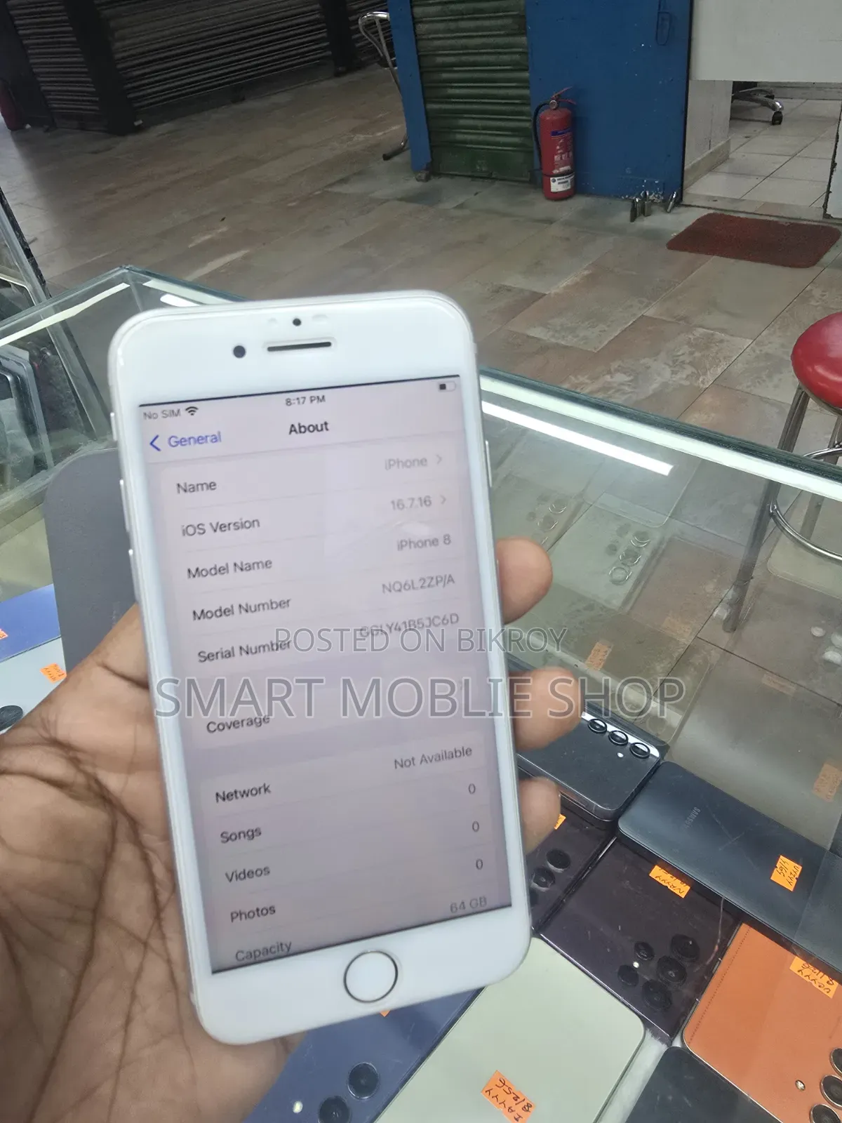 Apple iPhone 8 64 GB White