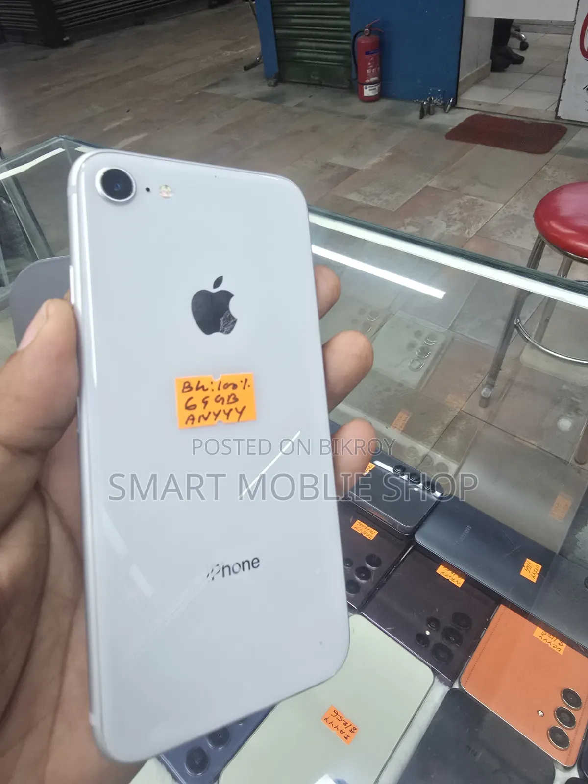 Apple iPhone 8 64 GB White