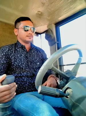 (মাস্টার অপারেটর) সবধরনের হেভী গাড়ি চালানোর অভিজ্ঞতা আছে,