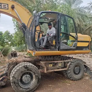 (মাস্টার অপারেটর) সবধরনের হেভী গাড়ি চালানোর অভিজ্ঞতা আছে,
