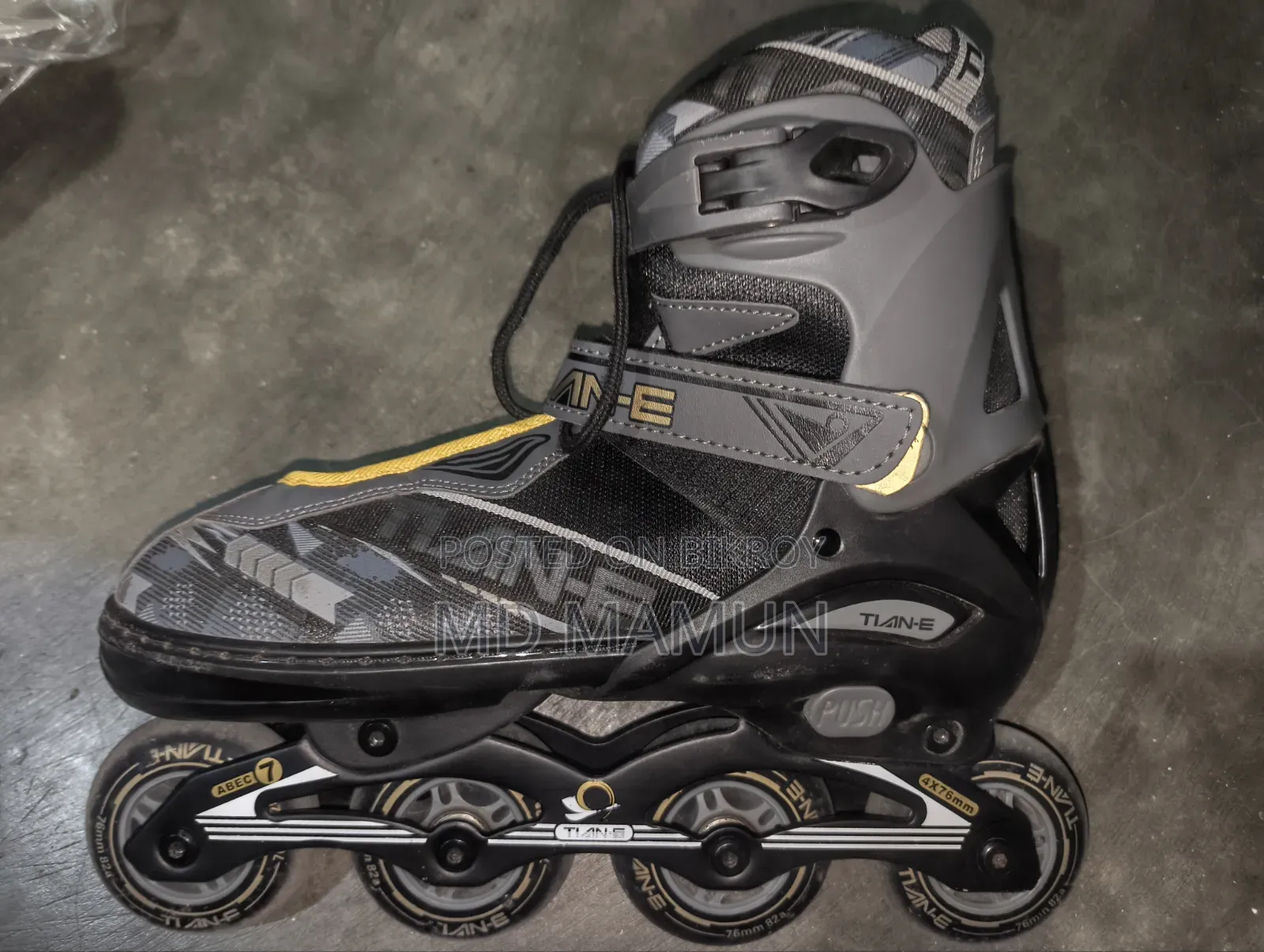 Skating Shoe for sale.