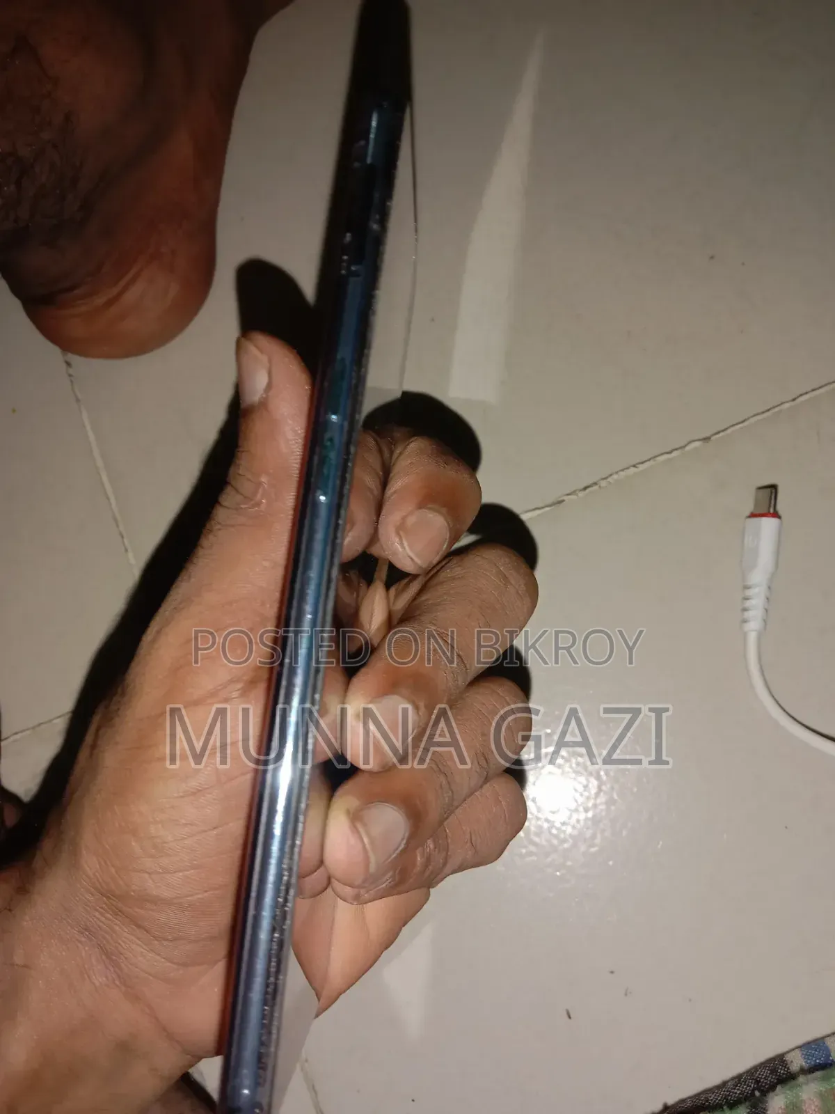 অপ্পো এফ১৭ প্রো ১২৮ জিবি ব্লু