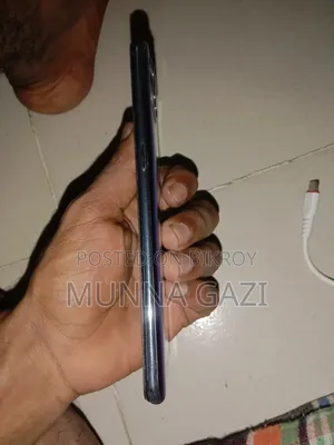 অপ্পো এফ১৭ প্রো ১২৮ জিবি ব্লু