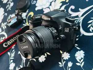 DSLR Camera - Canon EOS 70D