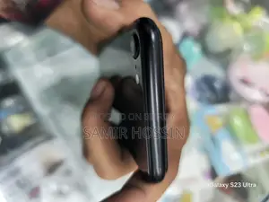 অ্যাপল আইফোন এসই ১২৮ জিবি ব্ল্যাক
