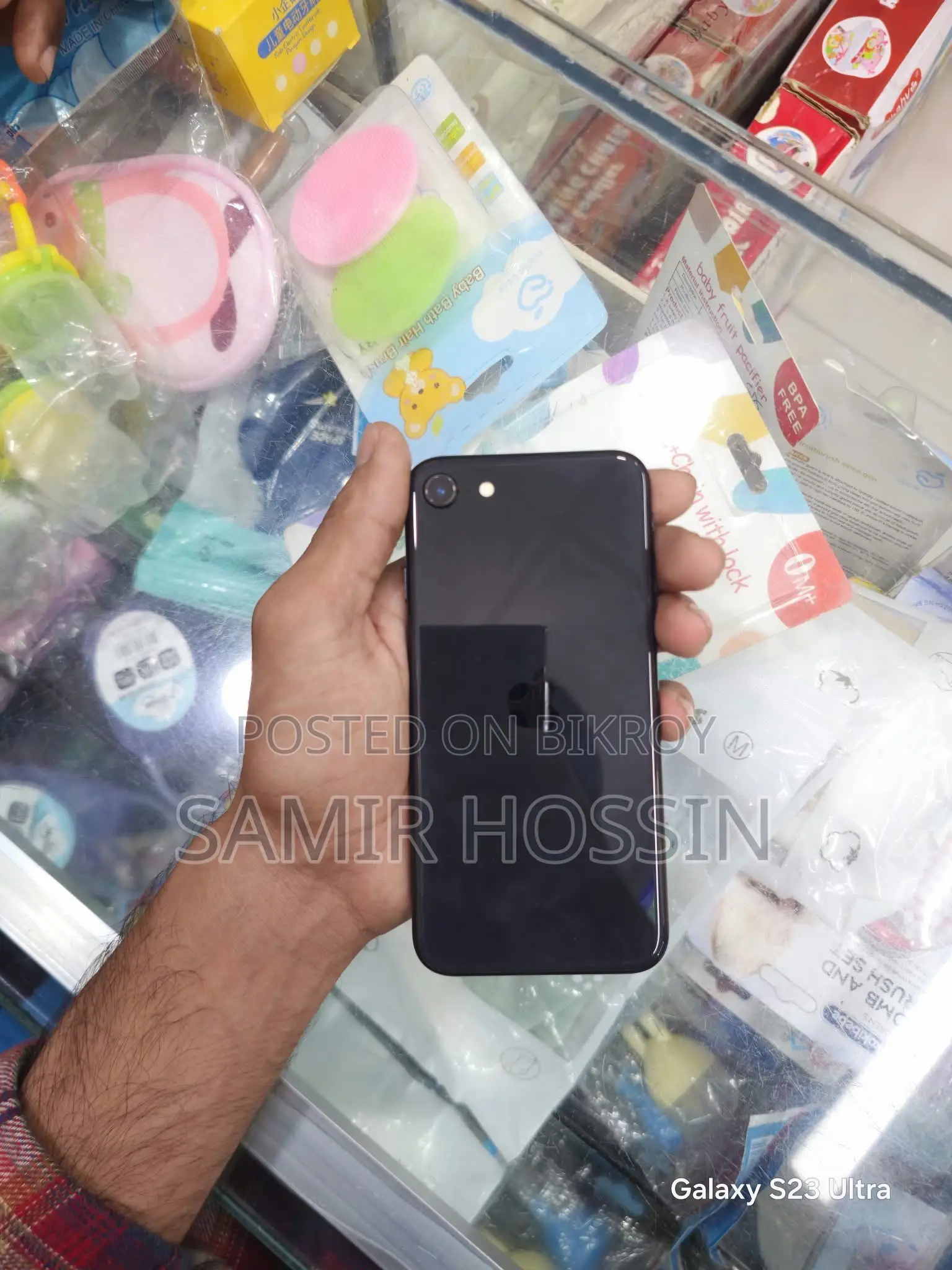 অ্যাপল আইফোন এসই ১২৮ জিবি ব্ল্যাক