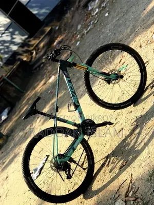 Avon Xt 27.5 (Used)